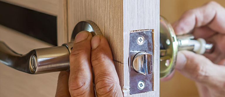 24 hour residential locksmith Fort Bragg