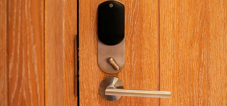 Automatic Locking Door Knob Fort Bragg